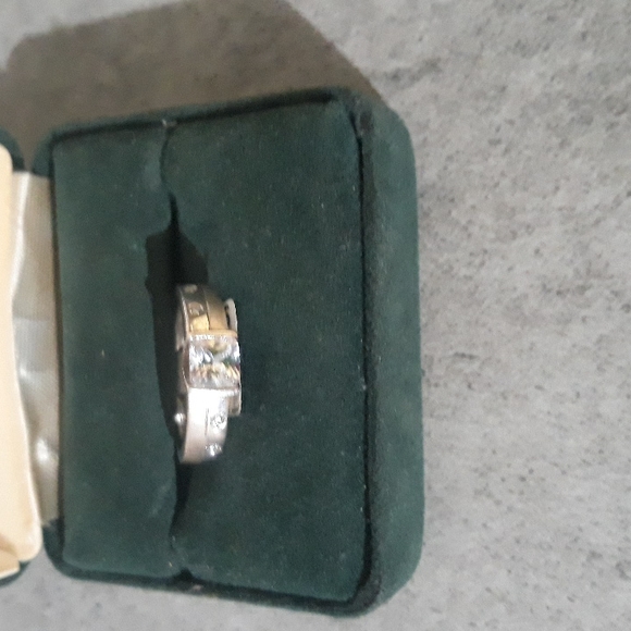 Sterling Silver Cz Ring Sz 6 - Picture 2 of 7